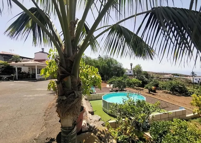 Dolores En Adeje Адехе