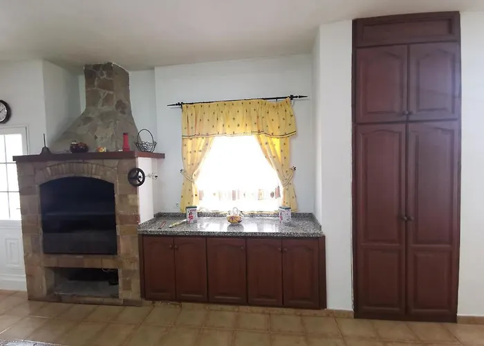 Dolores En Adeje Адехе