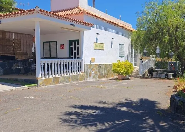 Dolores En Adeje Nyaraló *